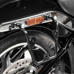 Sadelveskeholder egnet for Harley Davidson Softail Street Bob 18-24 venstre-høyre Craftride