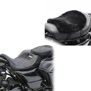Sett: Sete egnet for Harley Davidson Touring 09-24 Craftride RH3 svart-oransje + setepute CA910 lammeskinn 32 x 27 cm