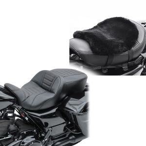 Sett: Motorsykkelsete Craftride TG23 sete egnet for Harley Davidson Touring 97-07 svart + setepute CA910 lammeskinn 32 x 27 cm