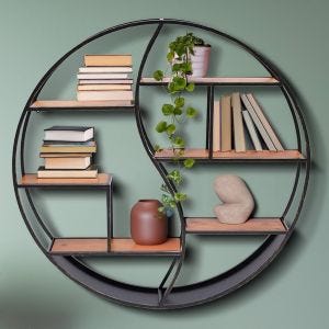 Vegghylle rund tre med metallramme Divit flytende hylle med 6 hyller 68cm diameter RE15 svart DPLI1